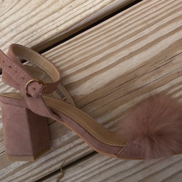 NEW- Parisian "Veron" Light Pink Fluffy Heels/Sandals Size 6 - Picture 11 of 15